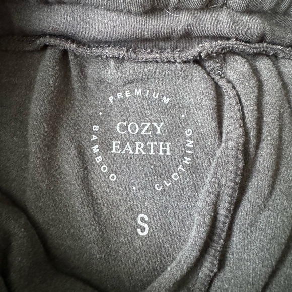 Cozy Earth women’s ultra-soft Jogger Bamboo Shorts, small - Picture 4 of 5